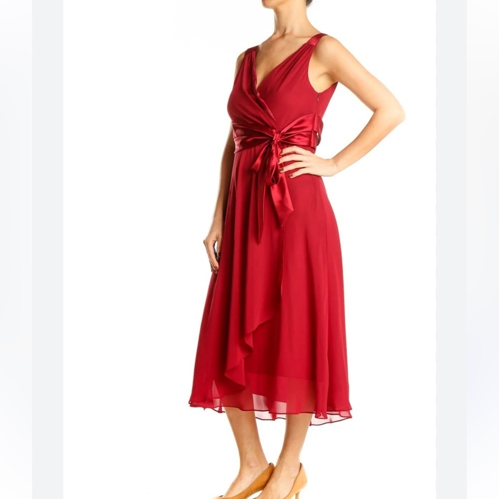 Evan-Picone Dress in red with bow detailing, size 16. Pre owned